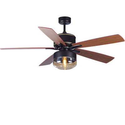 Faisceaux de contreplaqué 52 pouces Ventilateurs de plafond américains pour chambre avec lumière