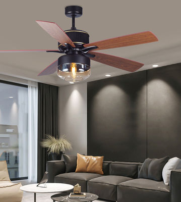 Faisceaux de contreplaqué 52 pouces Ventilateurs de plafond américains pour chambre avec lumière
