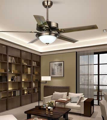 Ventilateur de plafond moderne de style européen avec lumière LED Villa AC DC 5 lames en fer