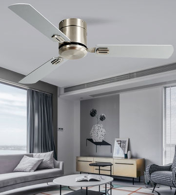 Ventilateur de plafond suspendu de 52 pouces avec ventilateur de plafond à 3 lames blanc clair