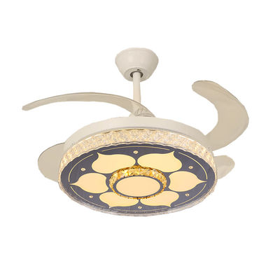 Ventilateur de plafond pliant à courant continu silencieux avec lumière Ventilateur de 42 pouces avec lames pliantes