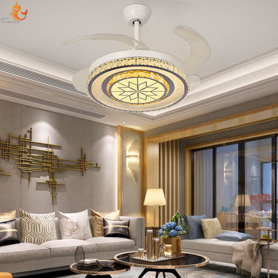 Ventilateur de plafond à LED à moteur à courant continu 3 lames avec lames pliables